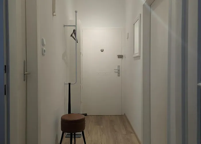 Hideaway Ruhig Und 10 Min Zur Innenstadt Δωμάτια σε οικογενειακή κατοικία *